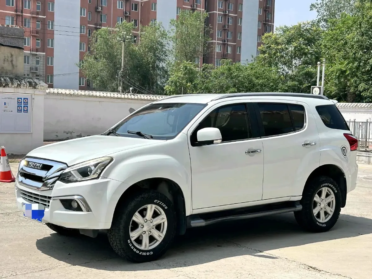2017 Isuzu Mu-X 3.0T 177HP L4 5AT