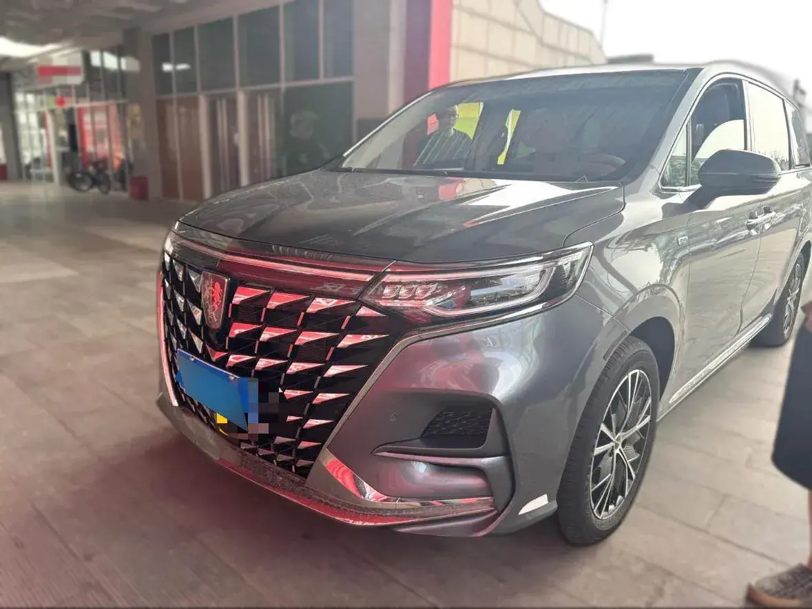 2023 Roewe iMAX8 2.0T 234HP L4 8AT