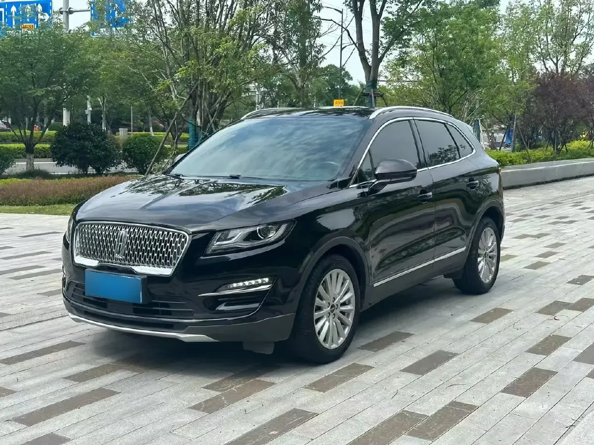 2019 Lincoln MKC 2.0T 203HP L4 6AT