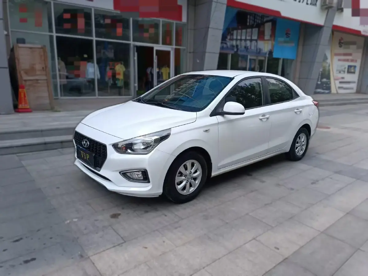 2017 Hyundai Reina 1.4L 95HP L4 5MT