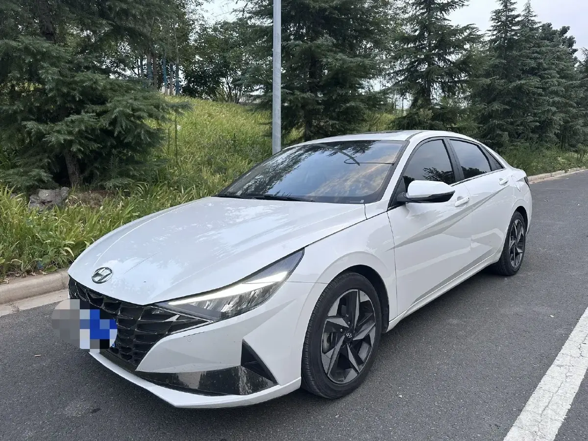 2021 Hyundai Elantra 1.5L 115HP L4 CVT