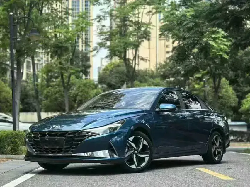 2021 Hyundai Elantra 1.5L 115HP L4 CVT