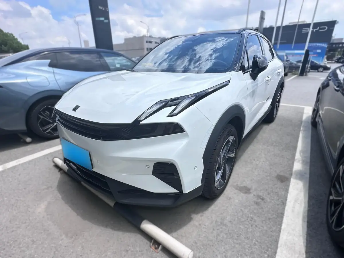 2025 LYNK&CO 06 1.5T 181HP L4 7DCT