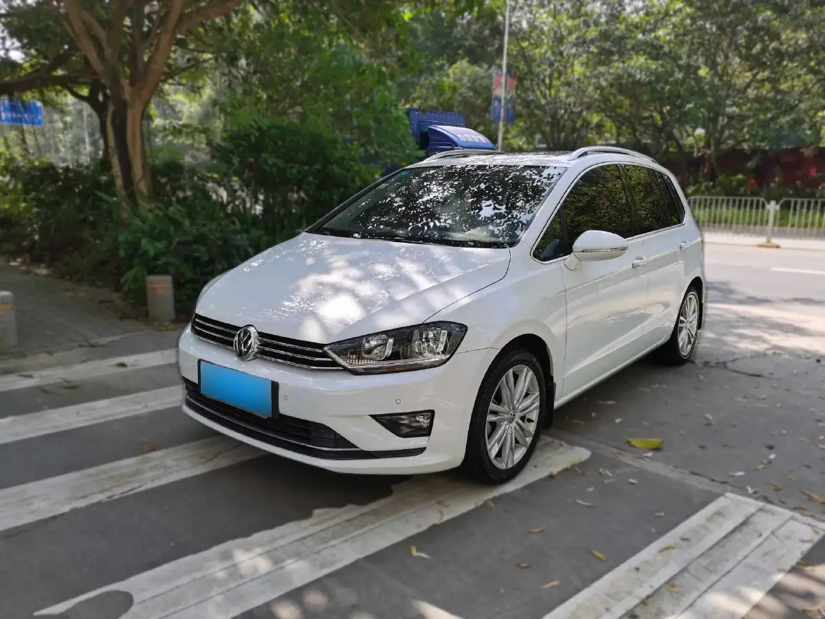 2018 Volkswagen Golf Sportsvan 1.4T 131HP L4 7DCT