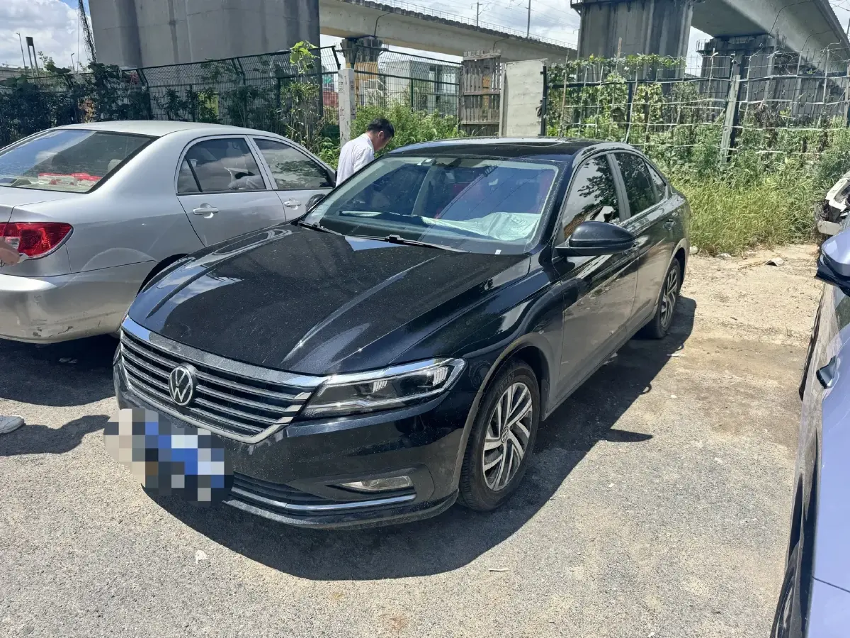 2022 Volkswagen Lavida 1.5L 113HP L4 6AT