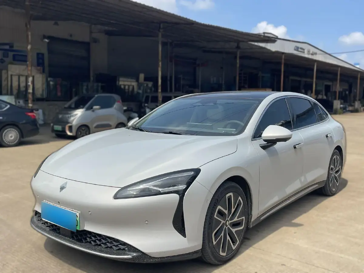 2025 BaoJun XiangJing BEV