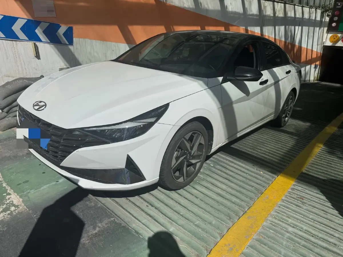 2022 Hyundai Elantra 1.5L 115HP L4 CVT