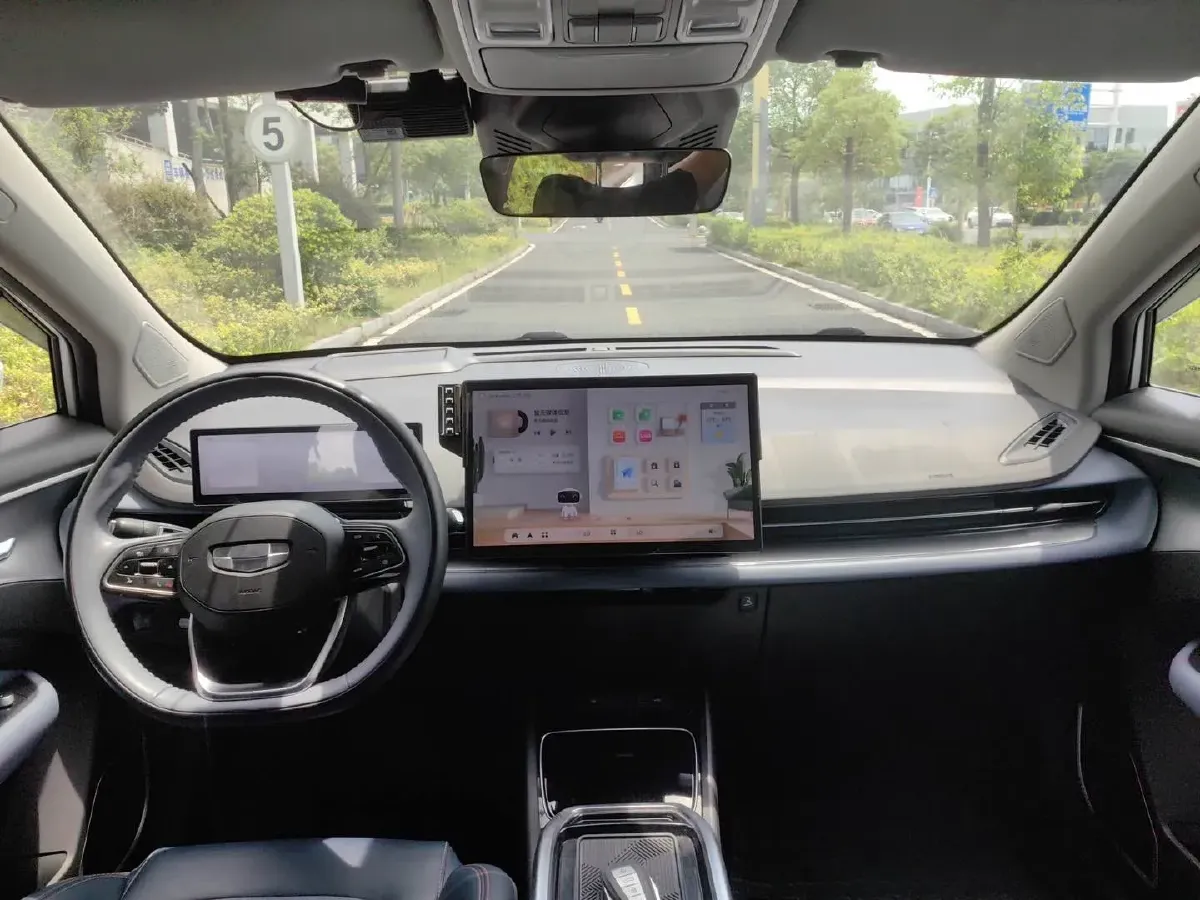 2022 Geometry M6 BEV 70KWH,autocango,china used car exporter,china ev exporter,chinese used car exporter,chinese used ev exporter