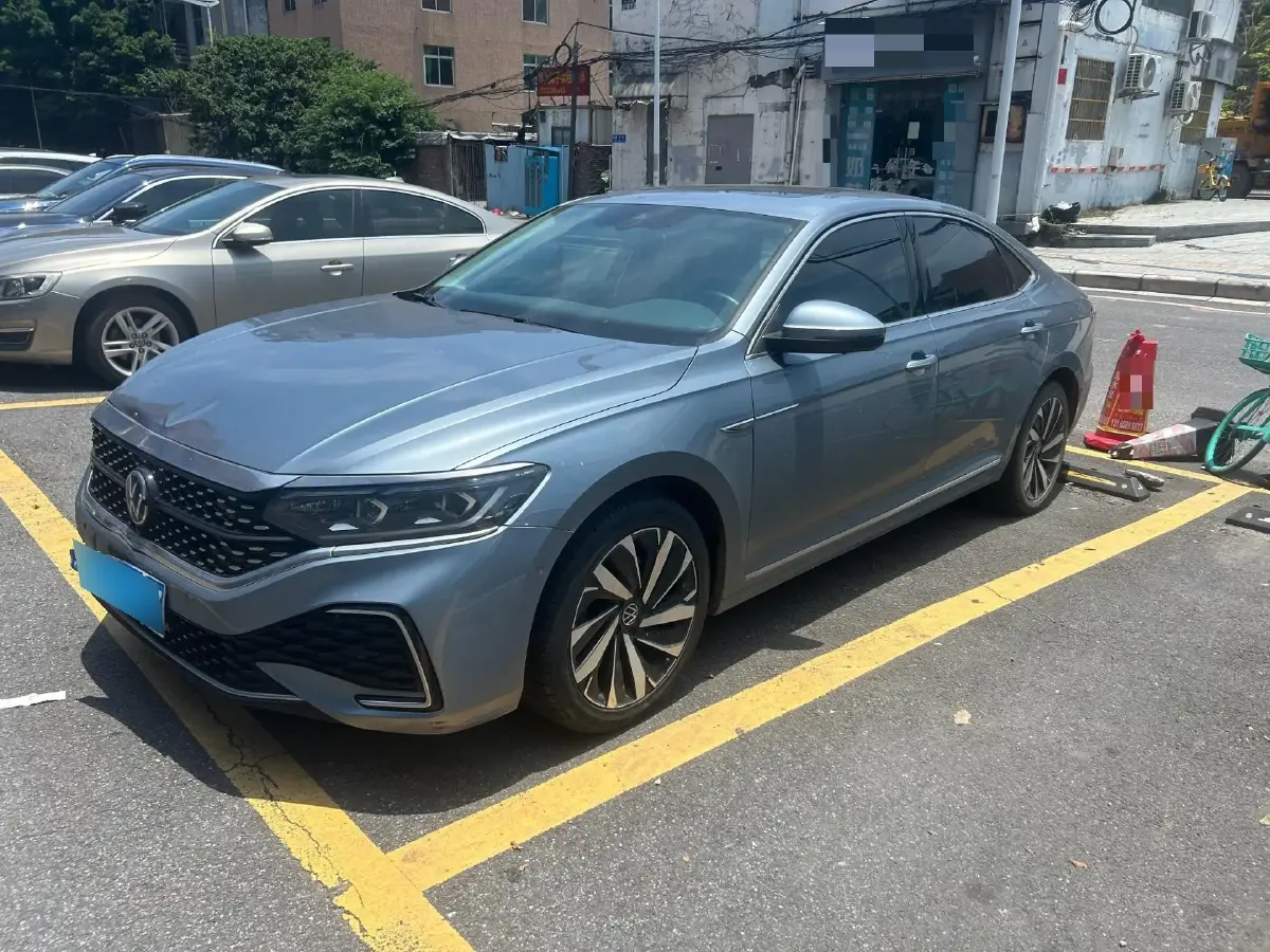 2021 Volkswagen Passat 2.0T 186HP L4 7DCT