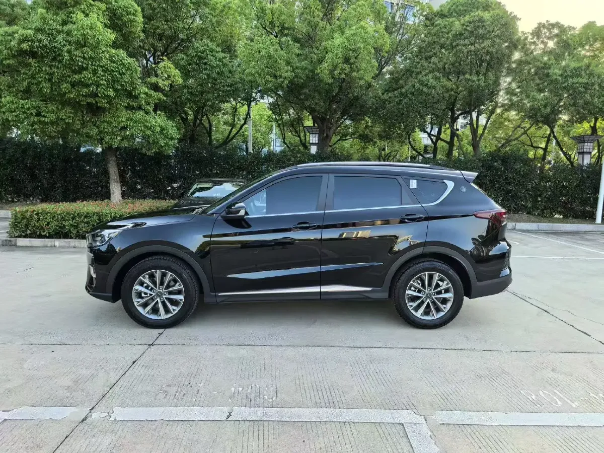 2025 Jetour X70 1.5T 156HP L4 6MT,autocango,china used car exporter,china ev exporter,chinese used car exporter,chinese used ev exporter