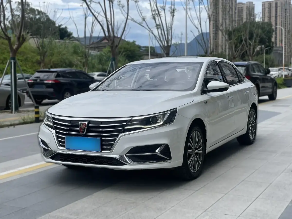 2020 Roewe i6 1.6L 125HP L4 5MT