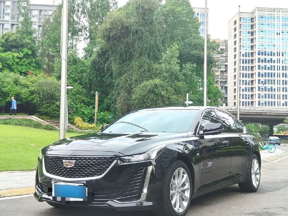 2022 Cadillac CT5 2.0T 237HP L4 10AT