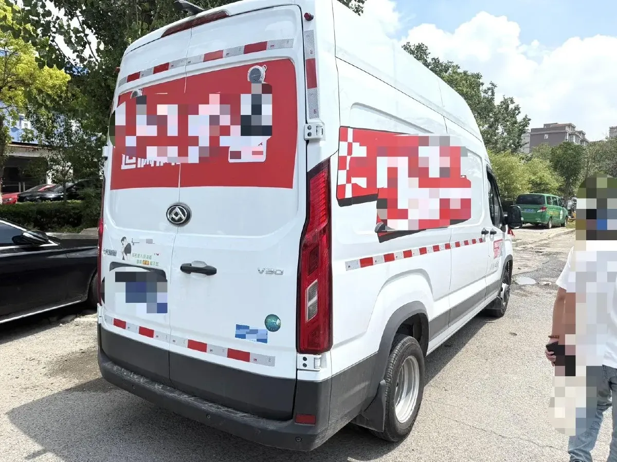 2021 MAXUS V80 RV 2.0T 139HP L4 6AMT,autocango,china used car exporter,china ev exporter,chinese used car exporter,chinese used ev exporter