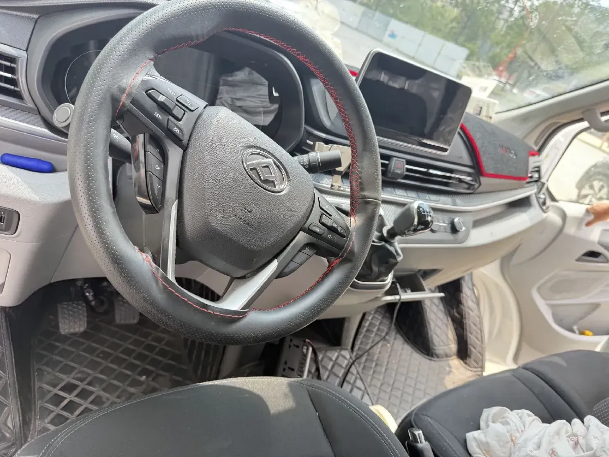 2021 MAXUS V80 RV 2.0T 139HP L4 6AMT,autocango,china used car exporter,china ev exporter,chinese used car exporter,chinese used ev exporter