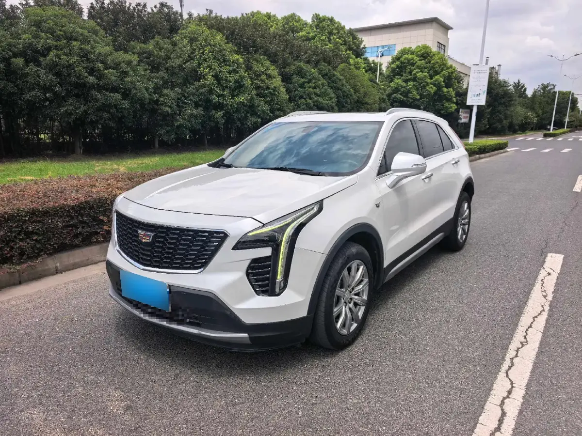 2021 Cadillac XT4 2.0T 237HP L4 9AT