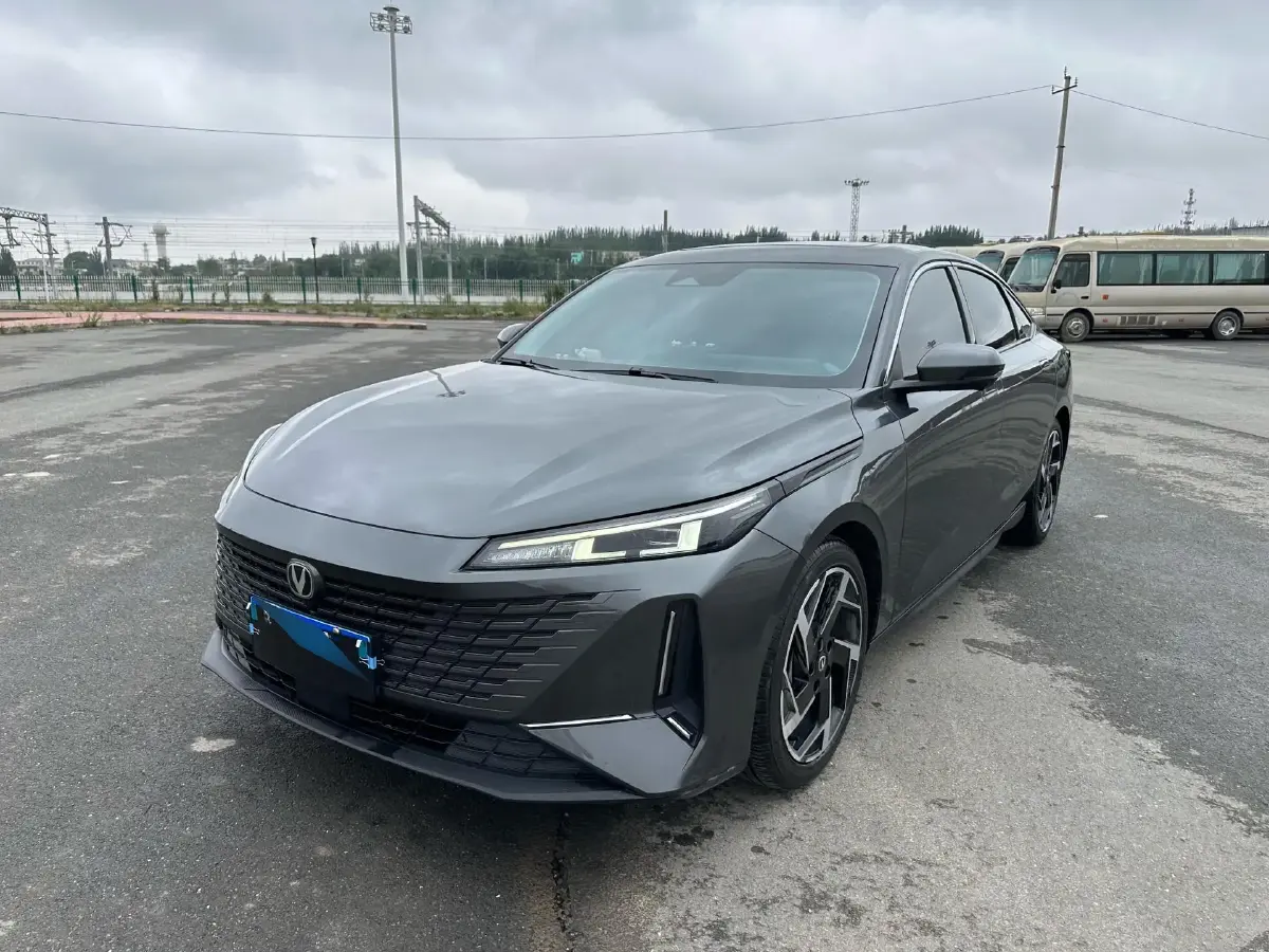 2023 ChangAn Lamore 1.5T 170HP L4 7DCT