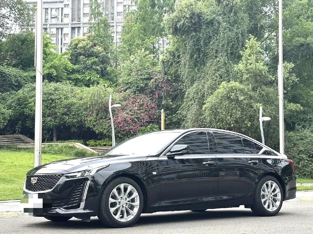 2023 Cadillac CT5 2.0T 237HP L4 10AT