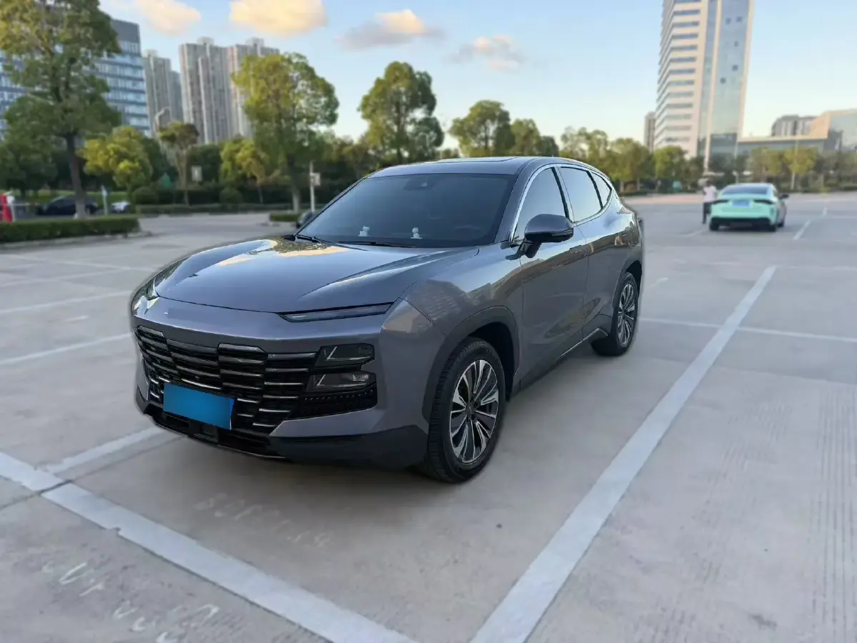 2022 Jetour DASHING 1.6T 197HP L4 7DCT