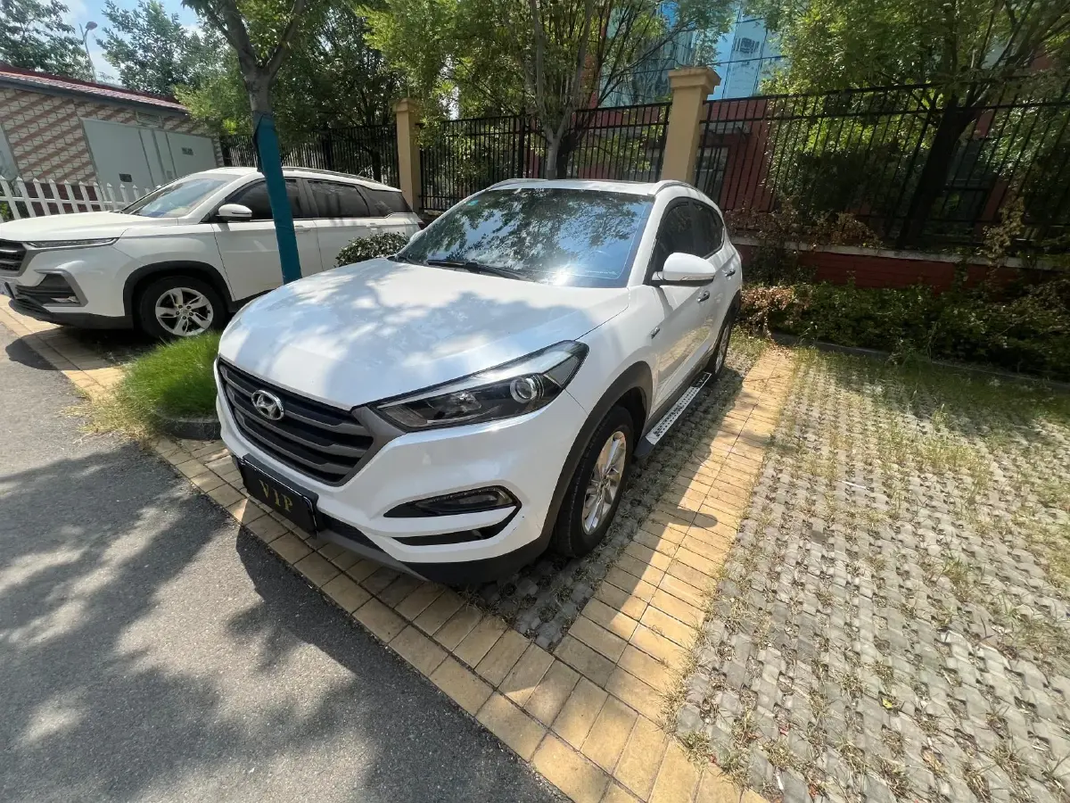 2015 Hyundai Tucson 1.6T 177HP L4 7DCT