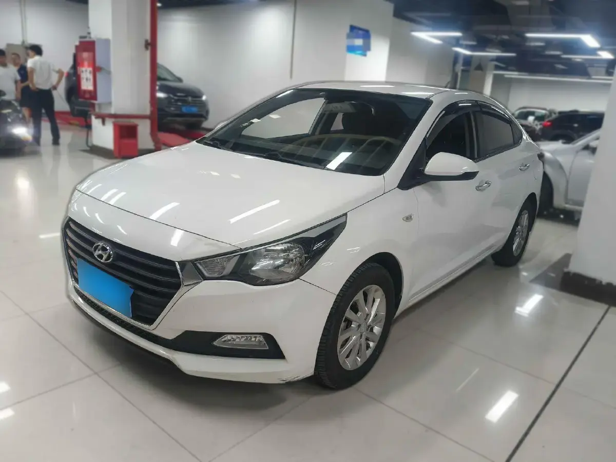 2016 Hyundai Verna 1.4L 100HP L4 6MT