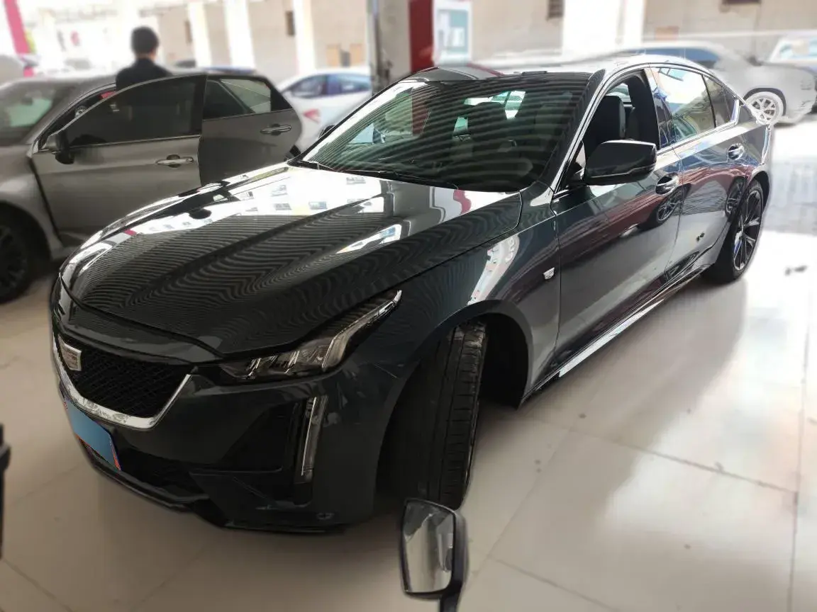 2021 Cadillac CT5 2.0T 237HP L4 10AT