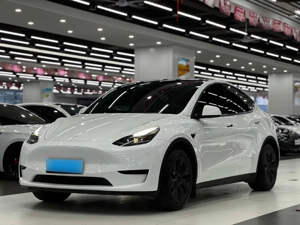 2023 Tesla Model Y BEV 60KWH