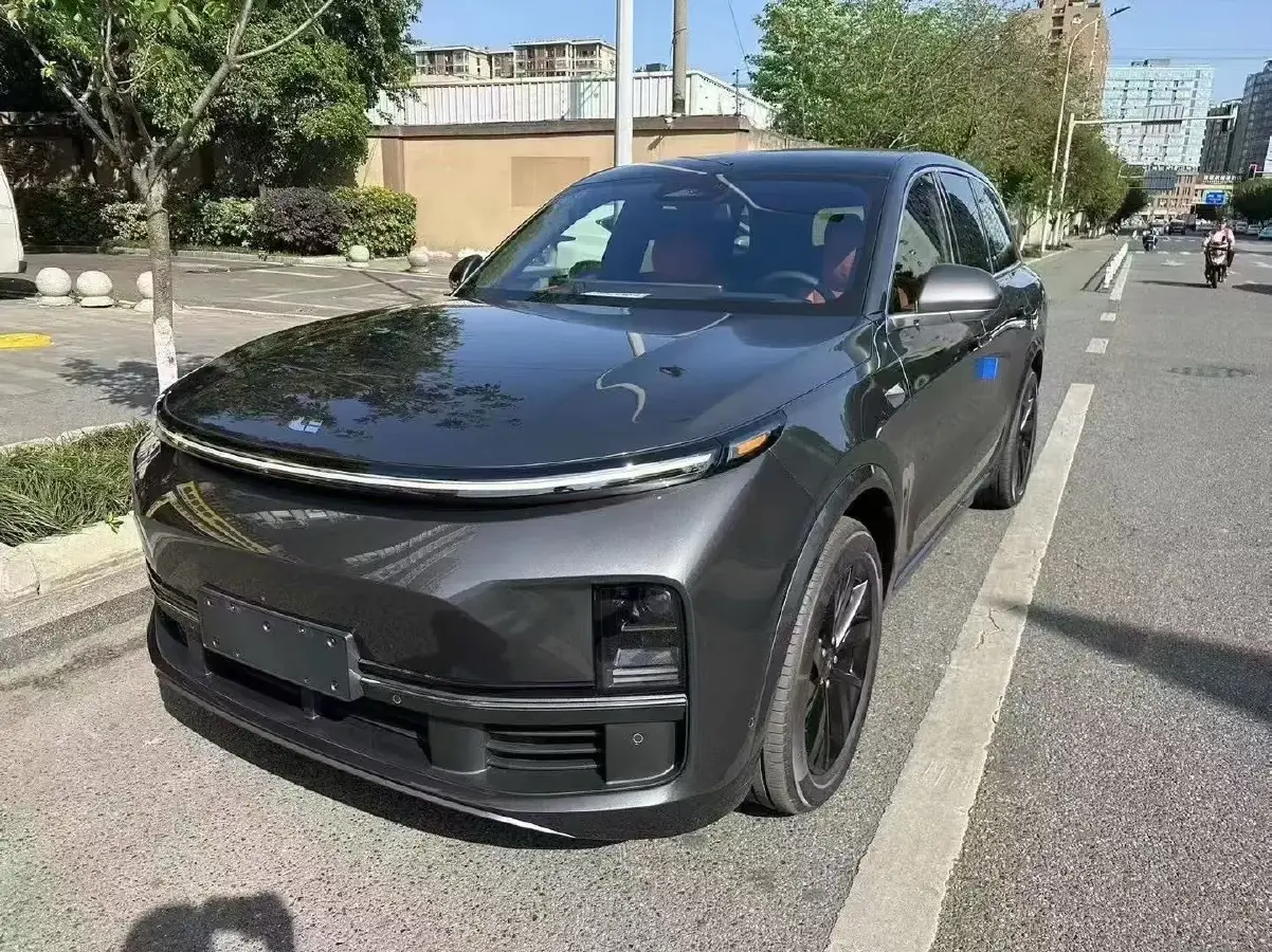 2023 Li L8 Range Extended 154HP REEV 40.9KWH