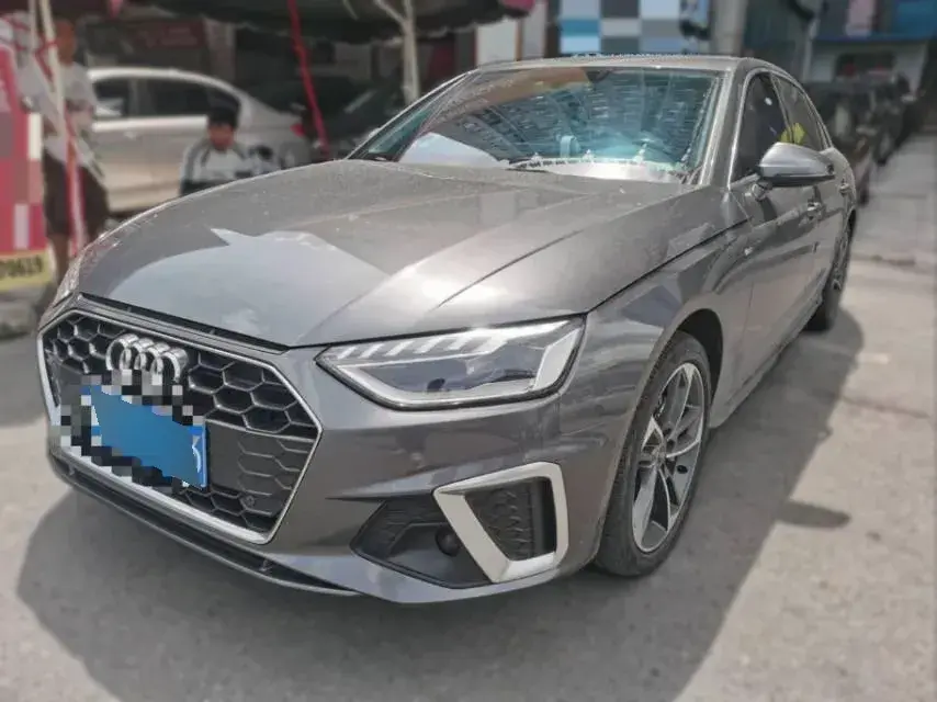 2022 Audi A4L 2.0T 190HP L4 7DCT