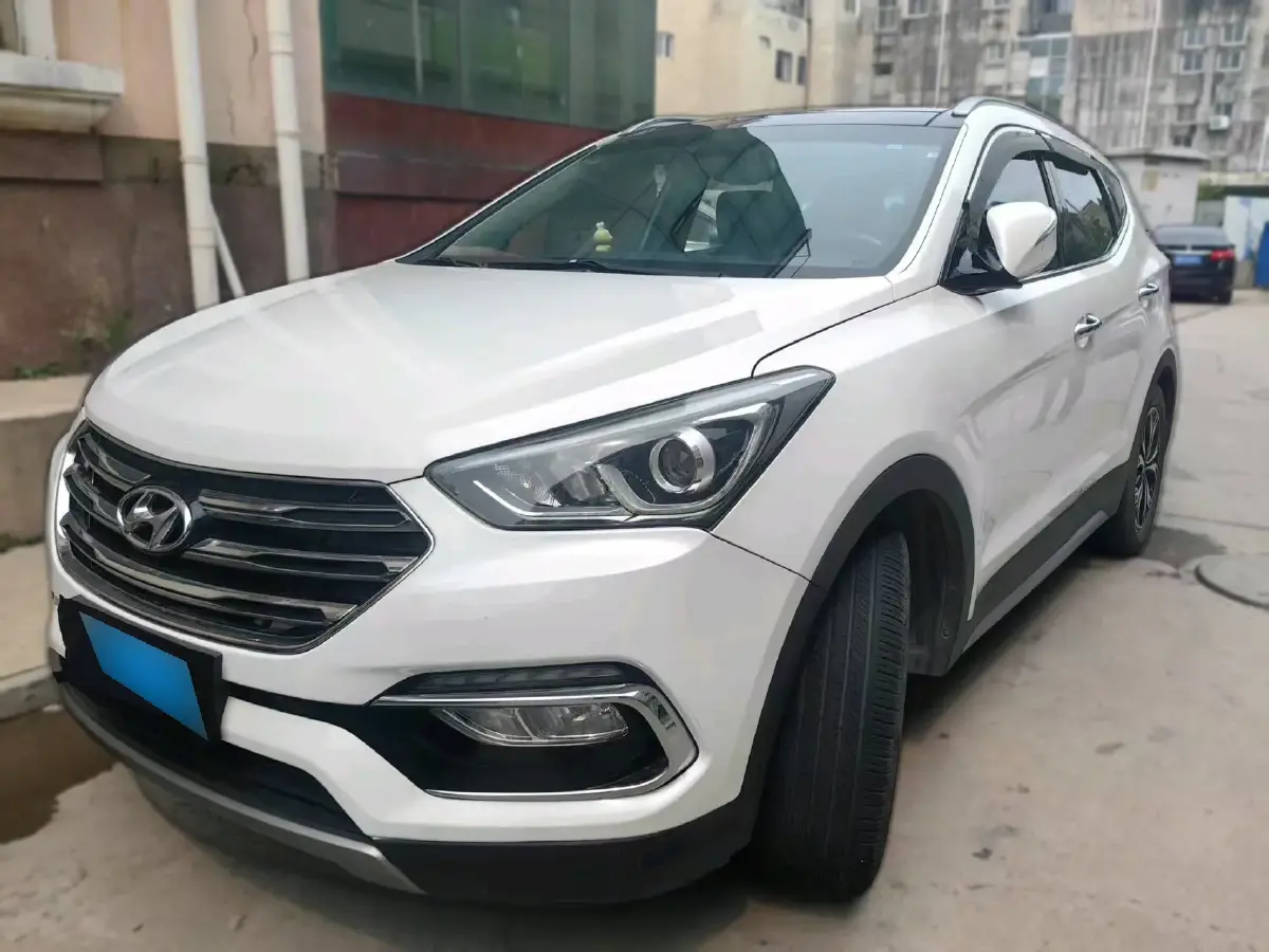 2017 Hyundai Santafe 2.0T 245HP L4 6AT
