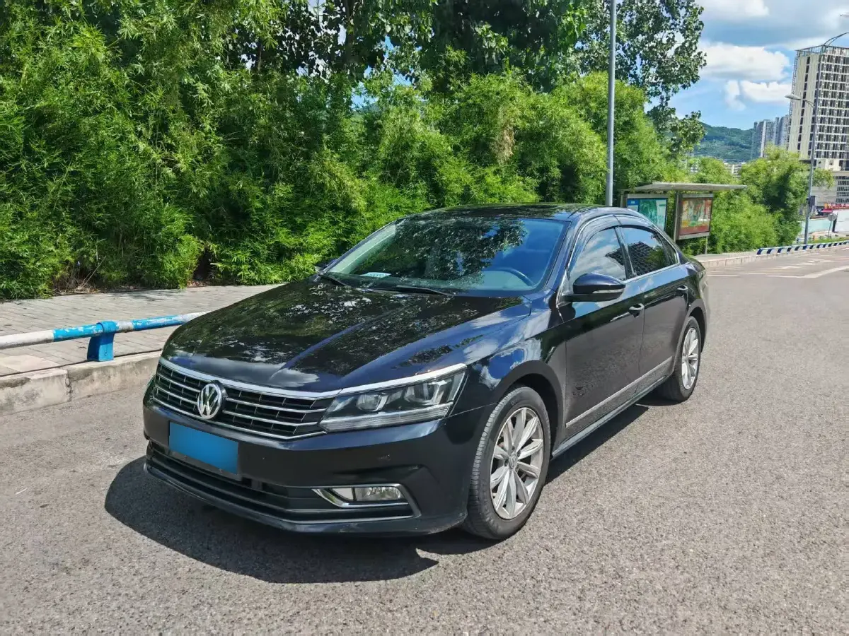 2017 Volkswagen Passat 1.8T 180HP L4 7DCT