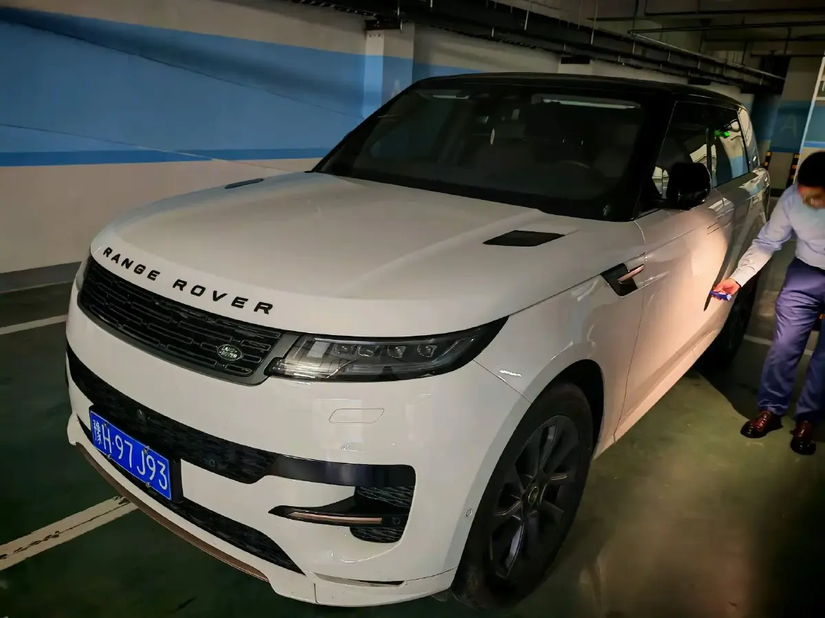 2023 Land Rover Range Rover Sport 3.0T 400HP L6 8AT