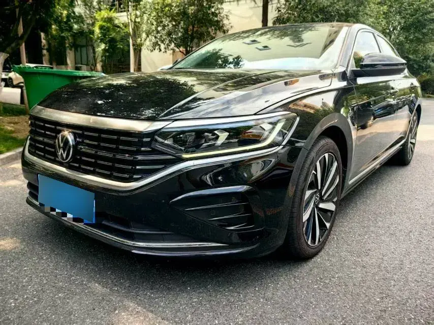 2022 Volkswagen Passat 2.0T 186HP L4 7DCT