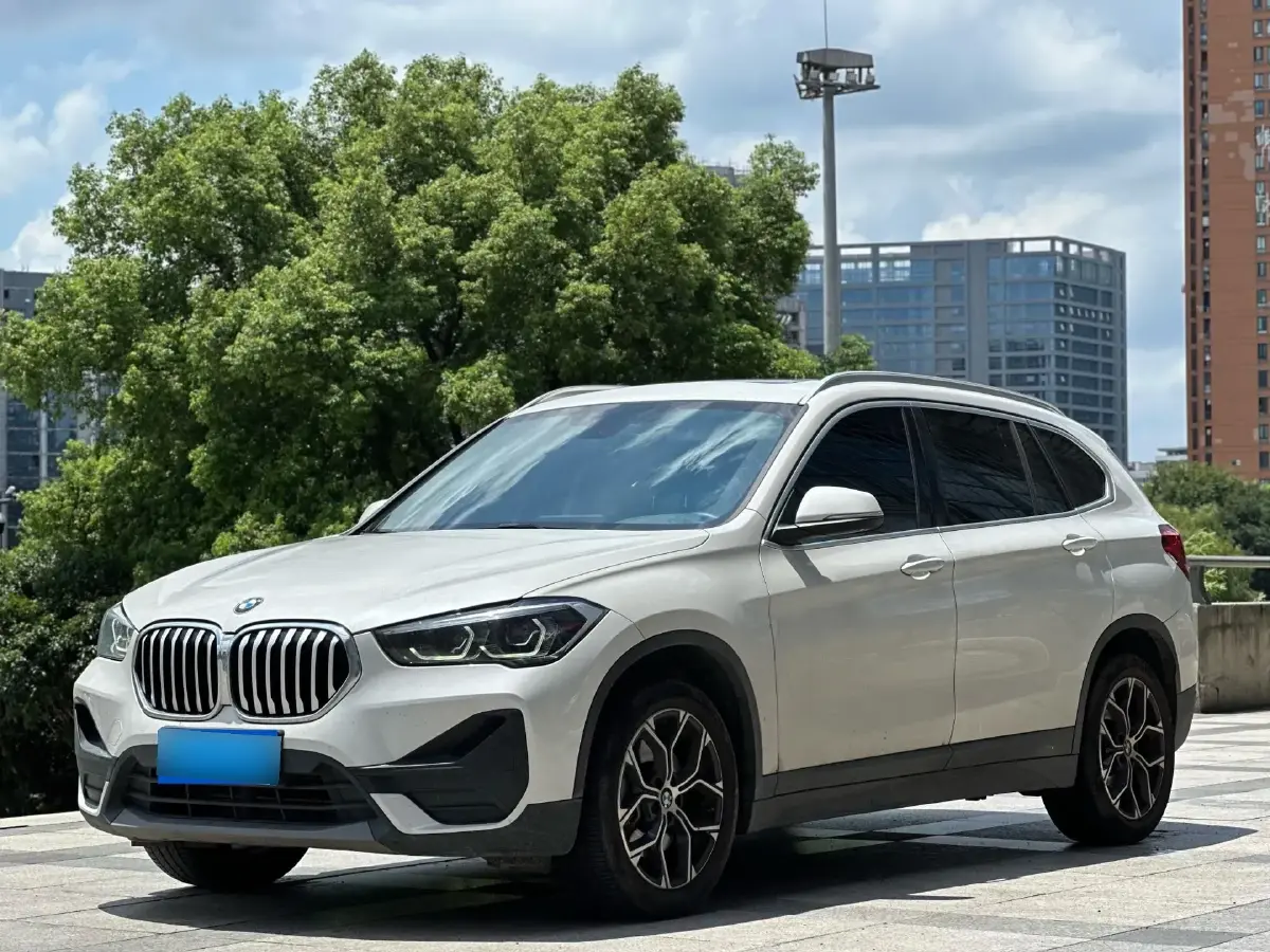 2022 BMW X1 2.0T 192HP L4 7DCT