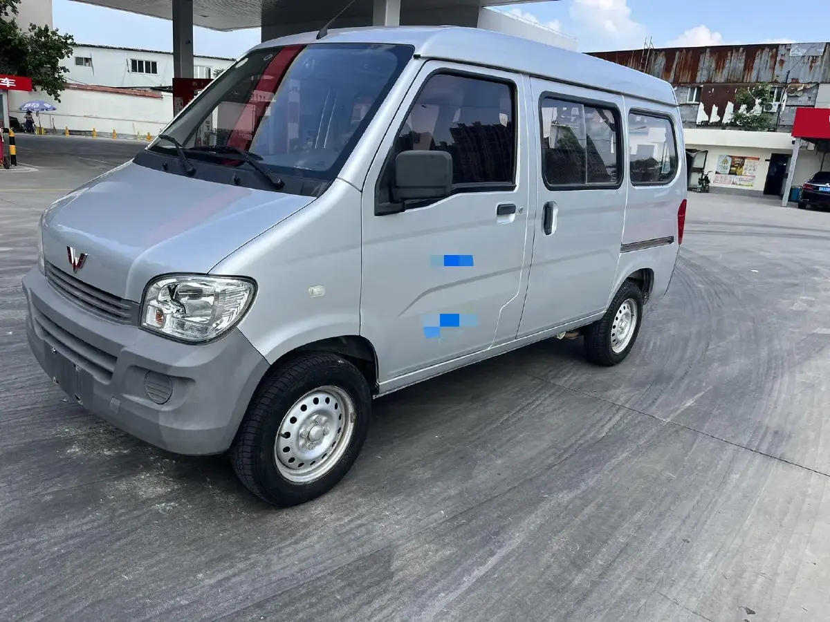 2015 WuLing ZhiGuang 1.2L 82HP L4 5MT