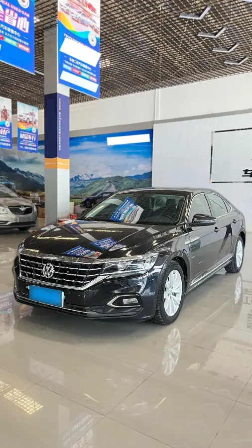 2020 Volkswagen Passat 2.0T 186HP L4 7DCT