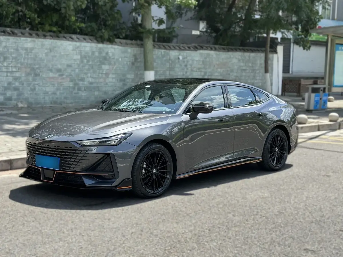 2022 ChangAn UNI-V 1.5T 188HP L4 7DCT