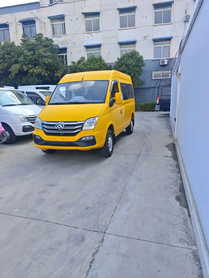 2021 MAXUS XinTu V80 2.0T 127HP L4 6MT