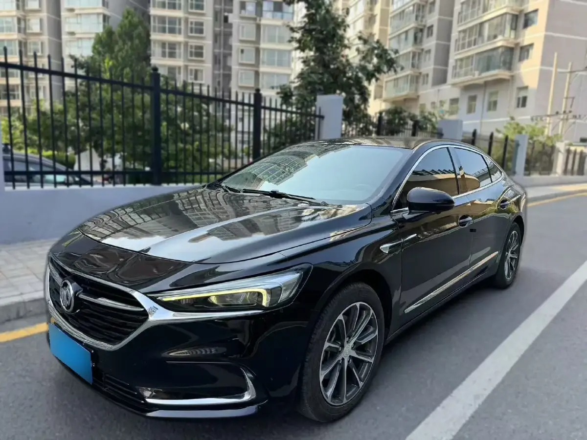 2022 Buick Larcosse 2.0T 237HP L4 9AT