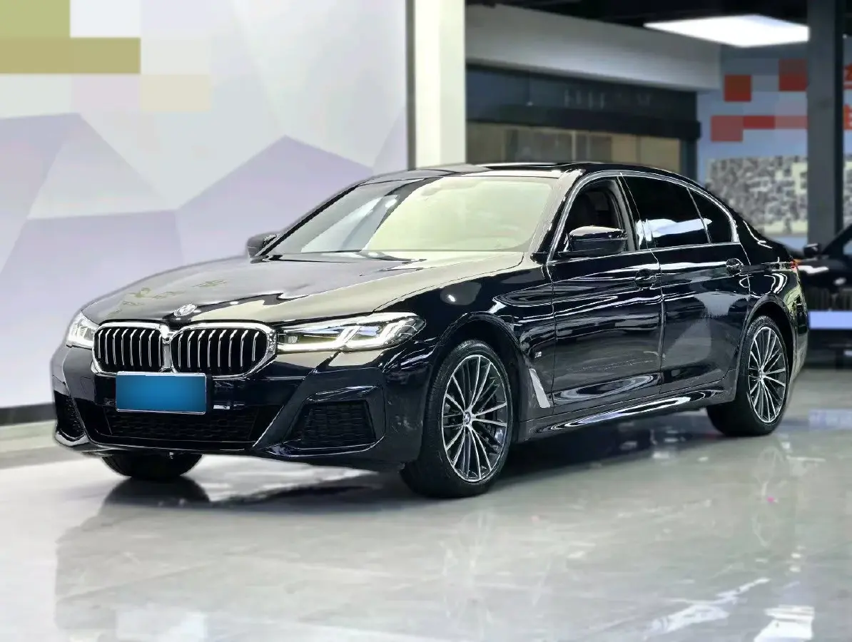 2023 BMW 5 Series 2.0T 245HP L4 8AT
