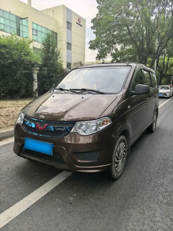 2020 WuLing HongGuang V 1.2L 76HP L4 5MT