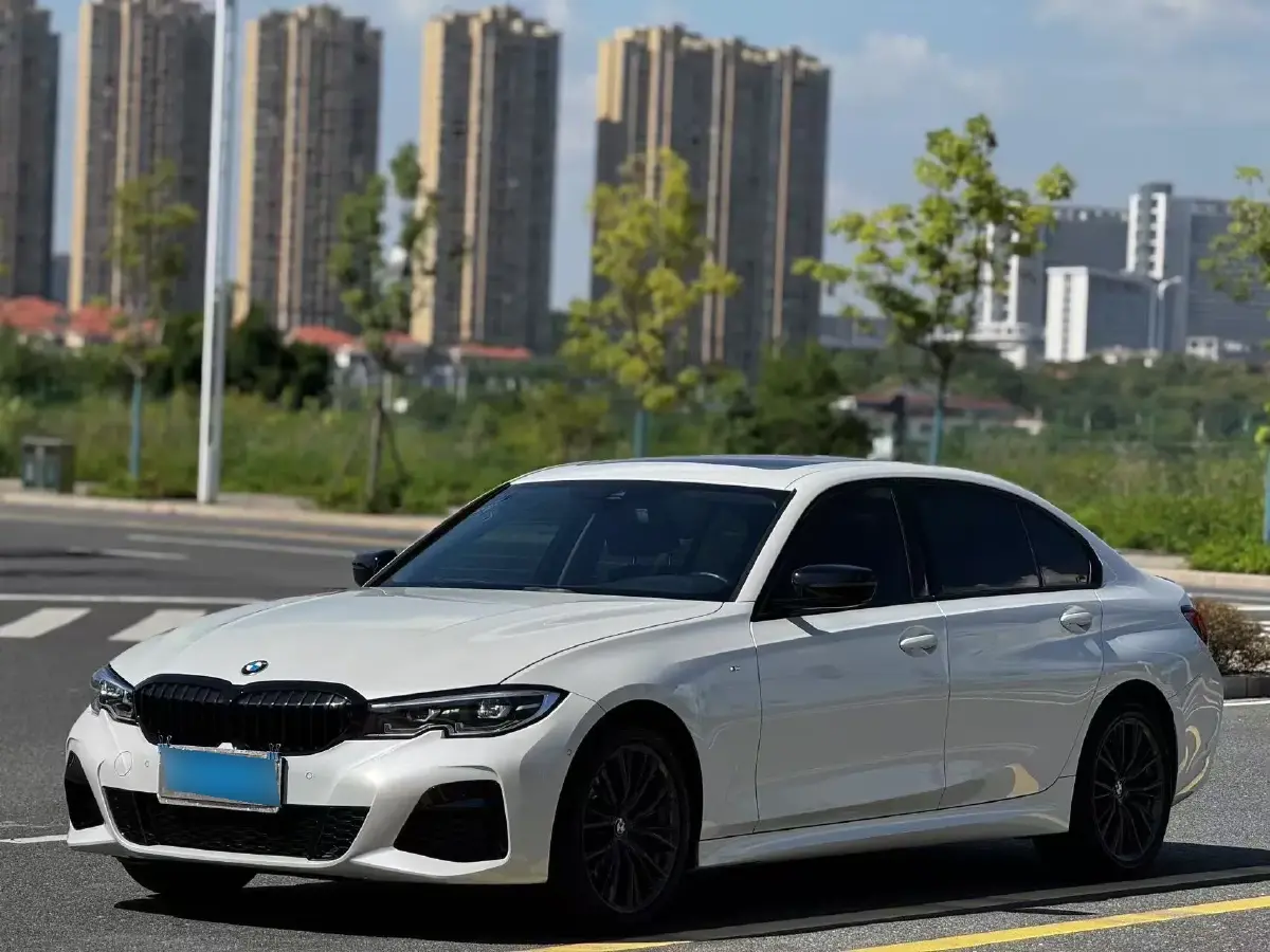 2022 BMW 3 Series 2.0T 184HP L4 8AT