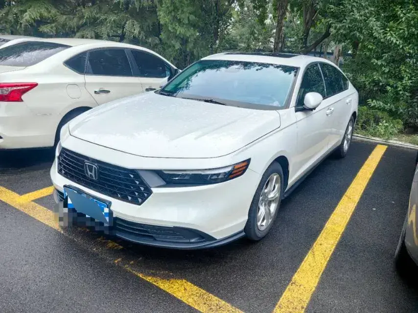 2023 Honda Accord 1.5T 192HP L4 CVT