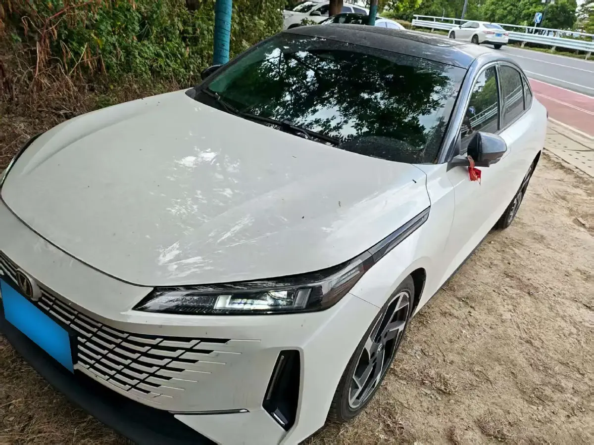 2023 ChangAn Lamore 1.5T 170HP L4 7DCT