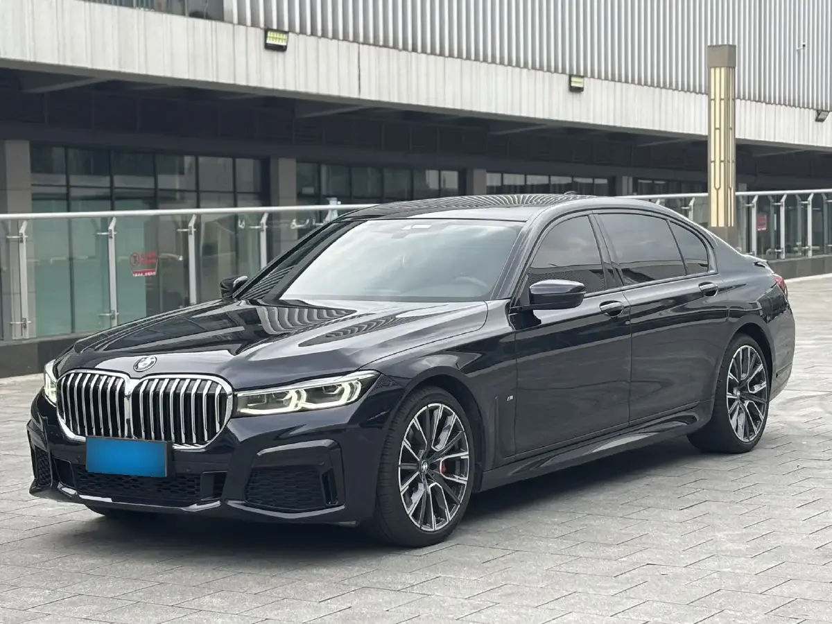 2021 BMW 7 Series 3.0T 340HP L6 8AT
