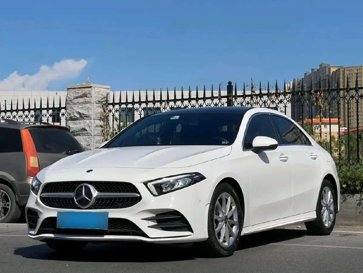 2020 Mercedes-Benz A Class 1.3T 163HP L4 7DCT