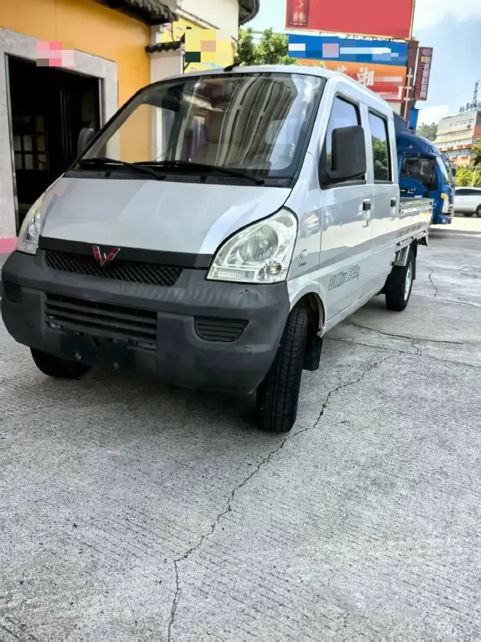 2020 WuLing RongGuang Mini Truck 1.5L 99HP L4 5MT