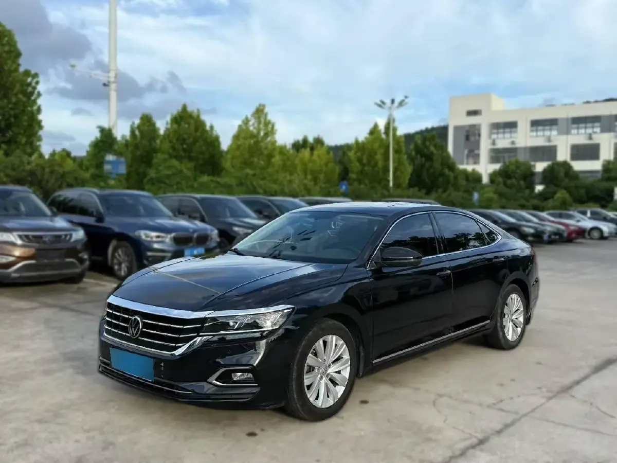 2019 Volkswagen Passat 2.0T 186HP L4 7DCT