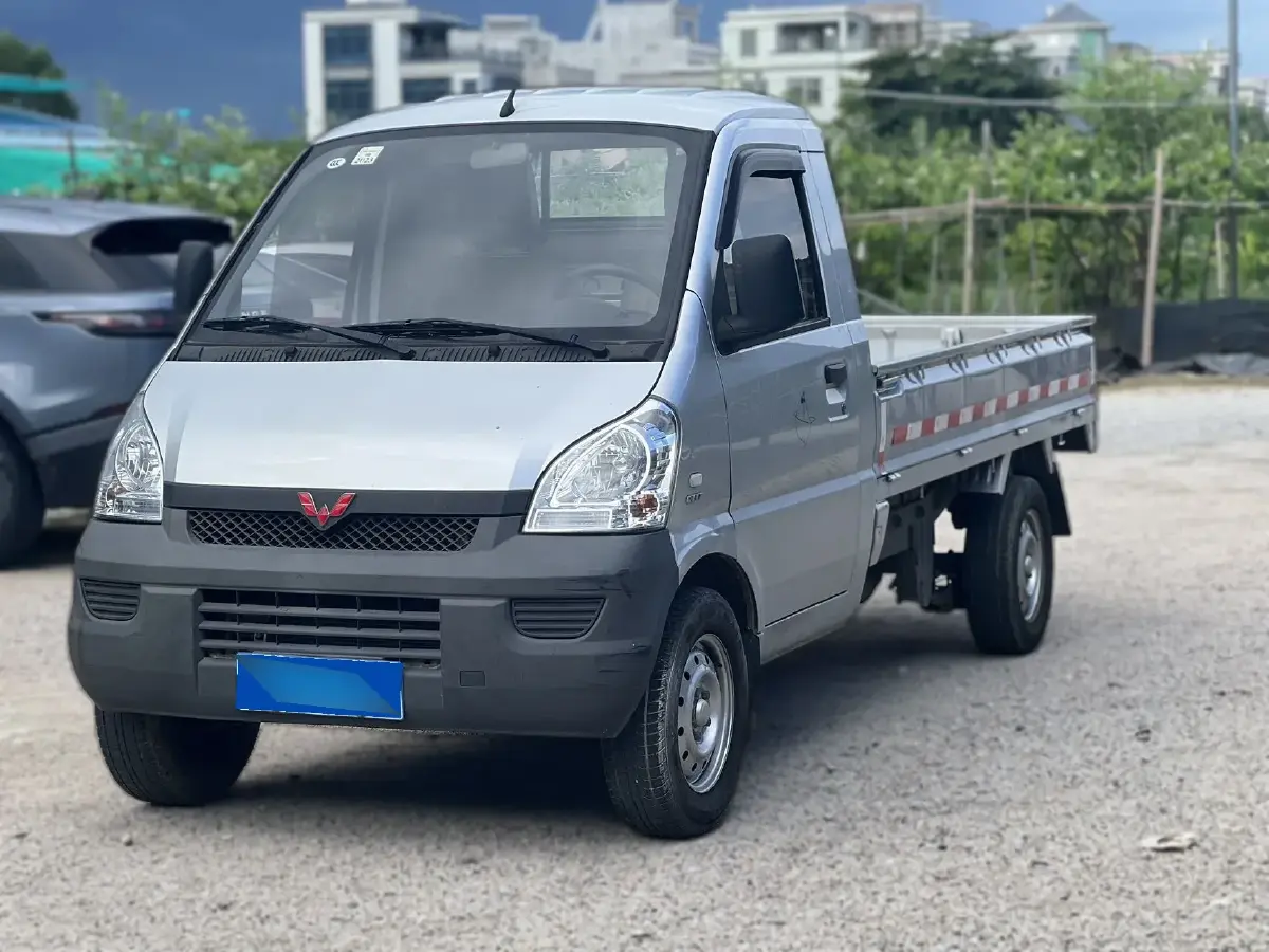 2020 WuLing RongGuang Mini Truck 1.5L 99HP L4 5MT