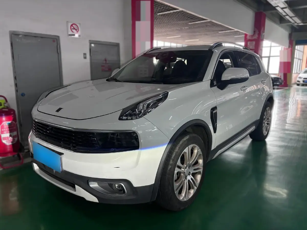 2019 LYNK&CO 01 2.0T 190HP L4 6AT