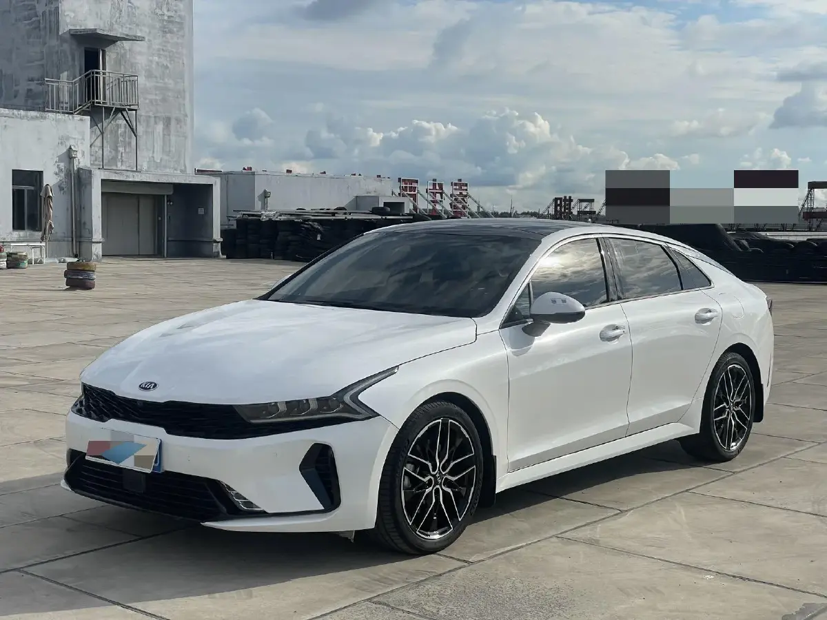 2020 Kia K5 2.0T 240HP L4 8AT